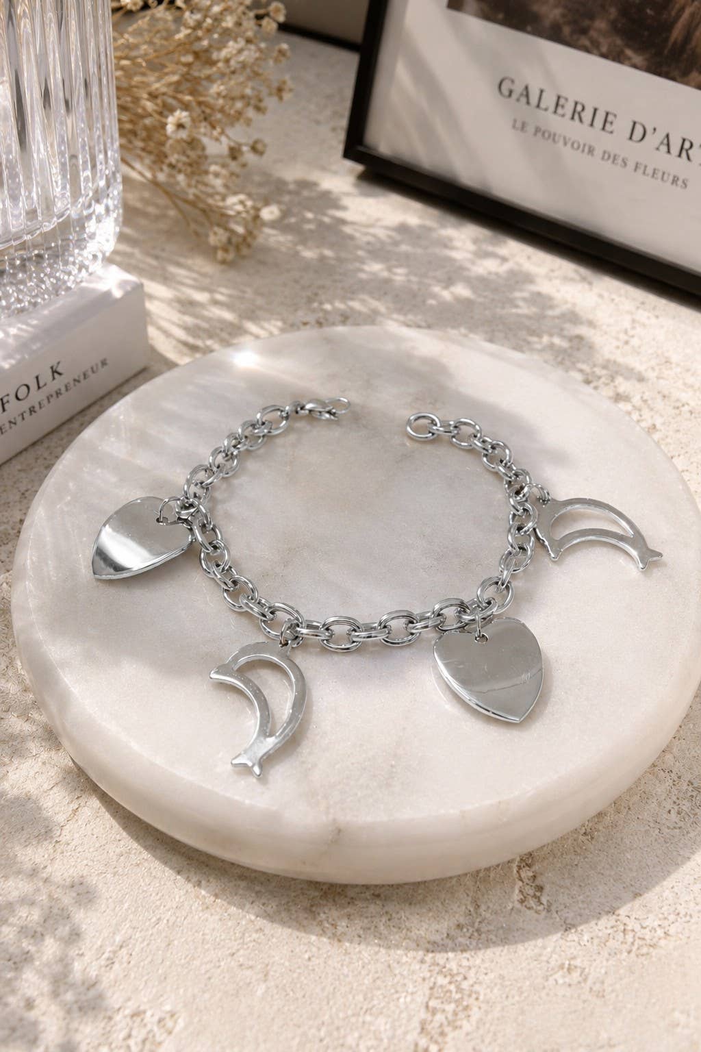 Stainless steel charm bracelet: Golden