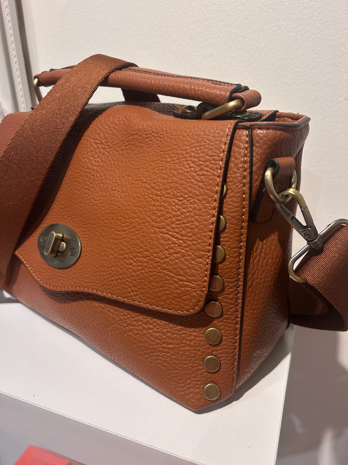 Relax Studded Buckle Bag
