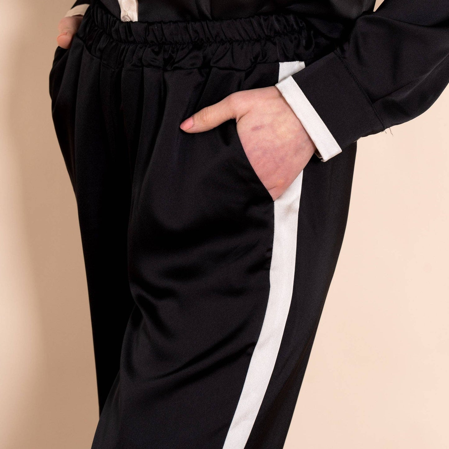 Black/Cream, Contrast Stripe