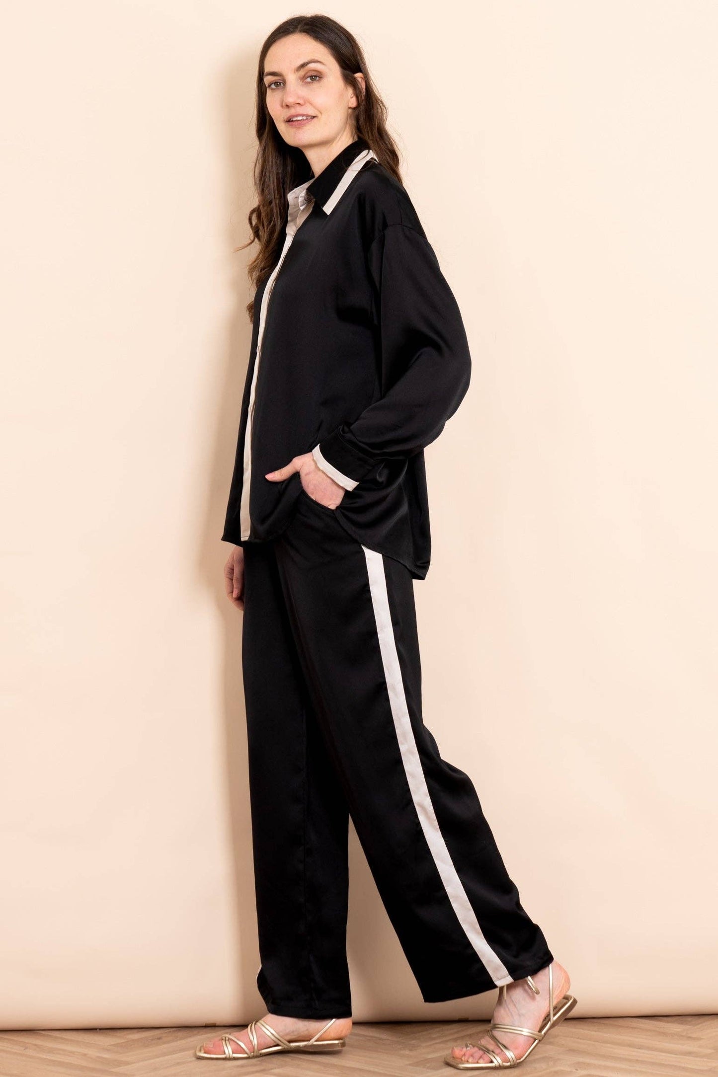 Black/Cream, Contrast Stripe