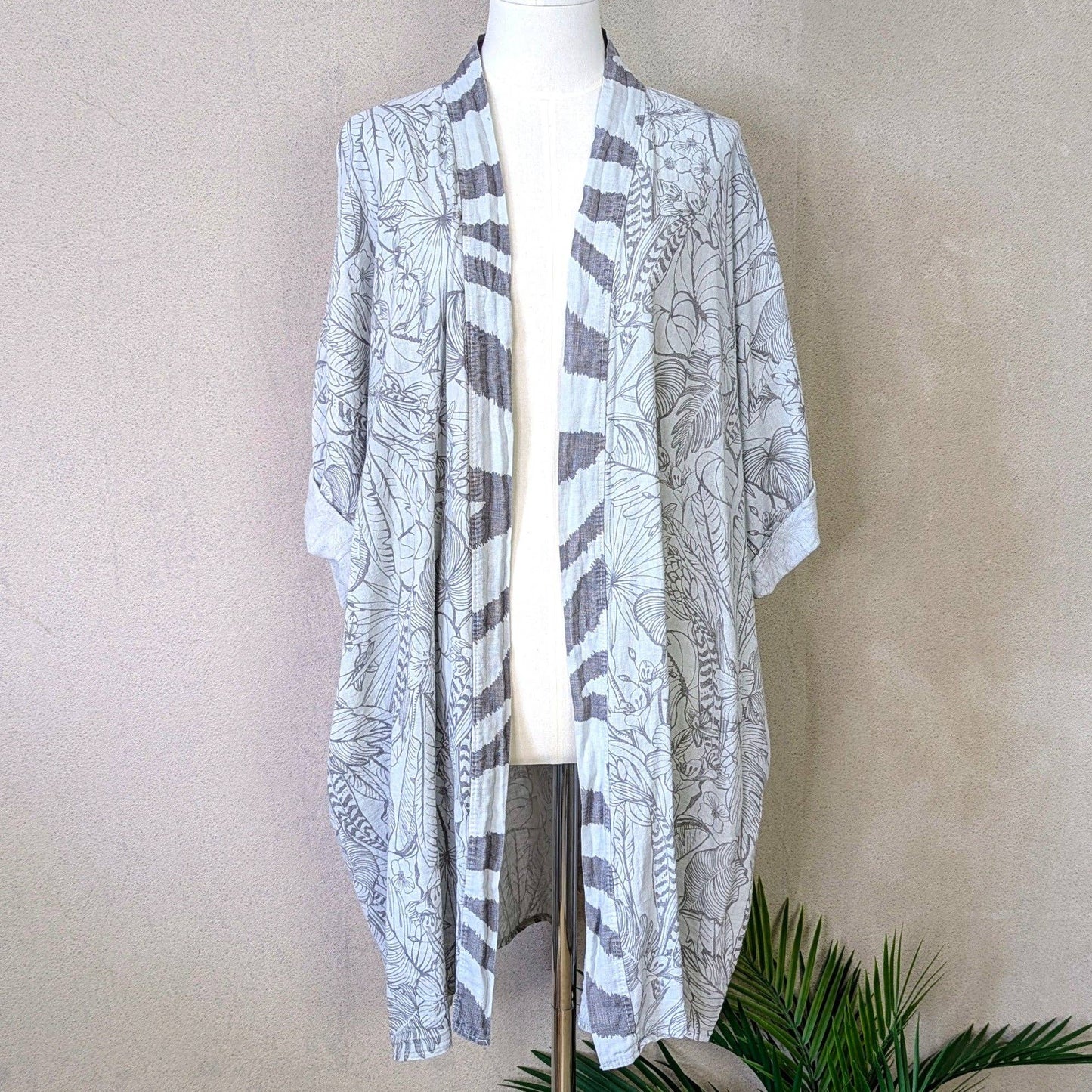 Animal fusion print linen cotton mix 3/4 length kimono with pockets (M-XXL): Pink