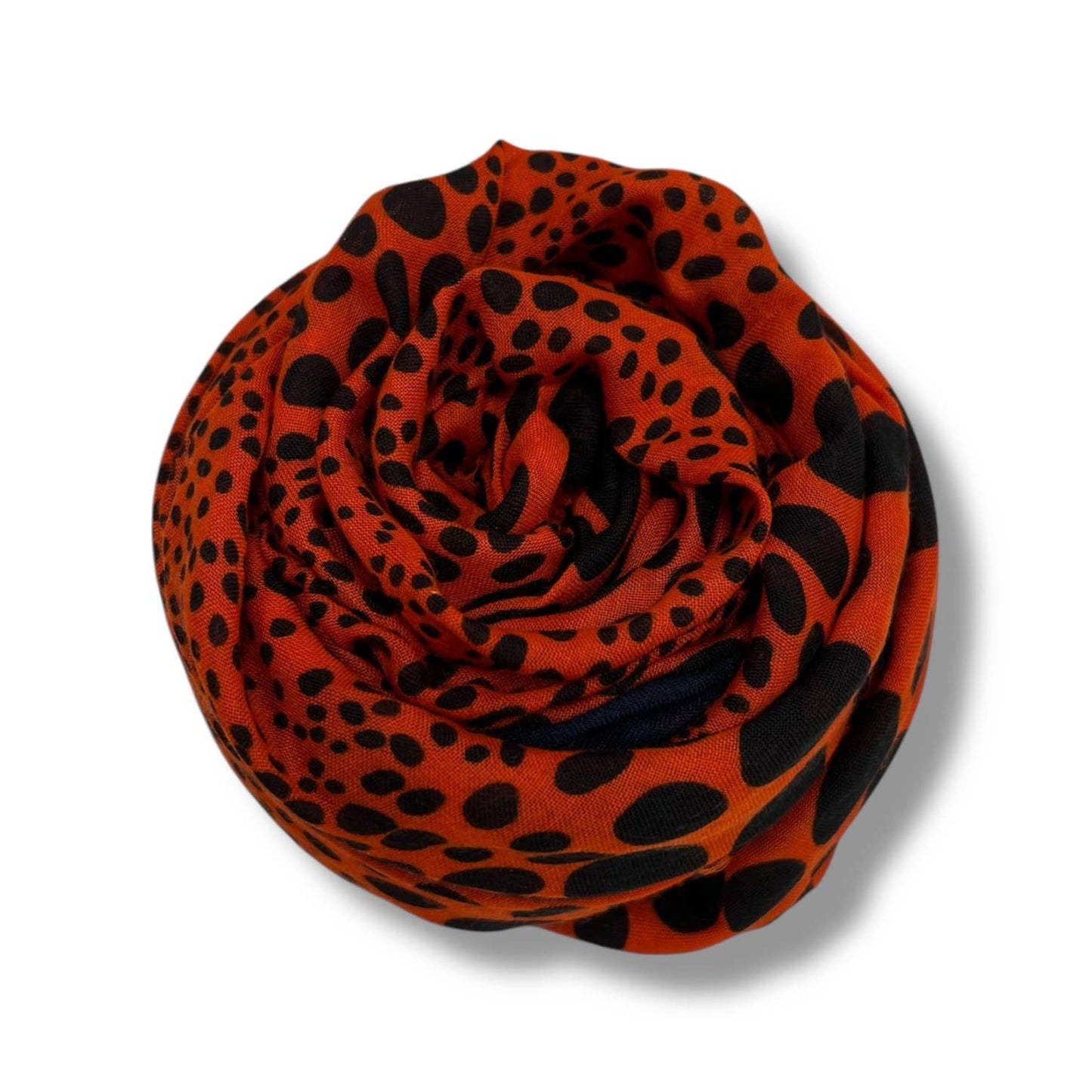 Lightweight Dotted Leopard Scarf