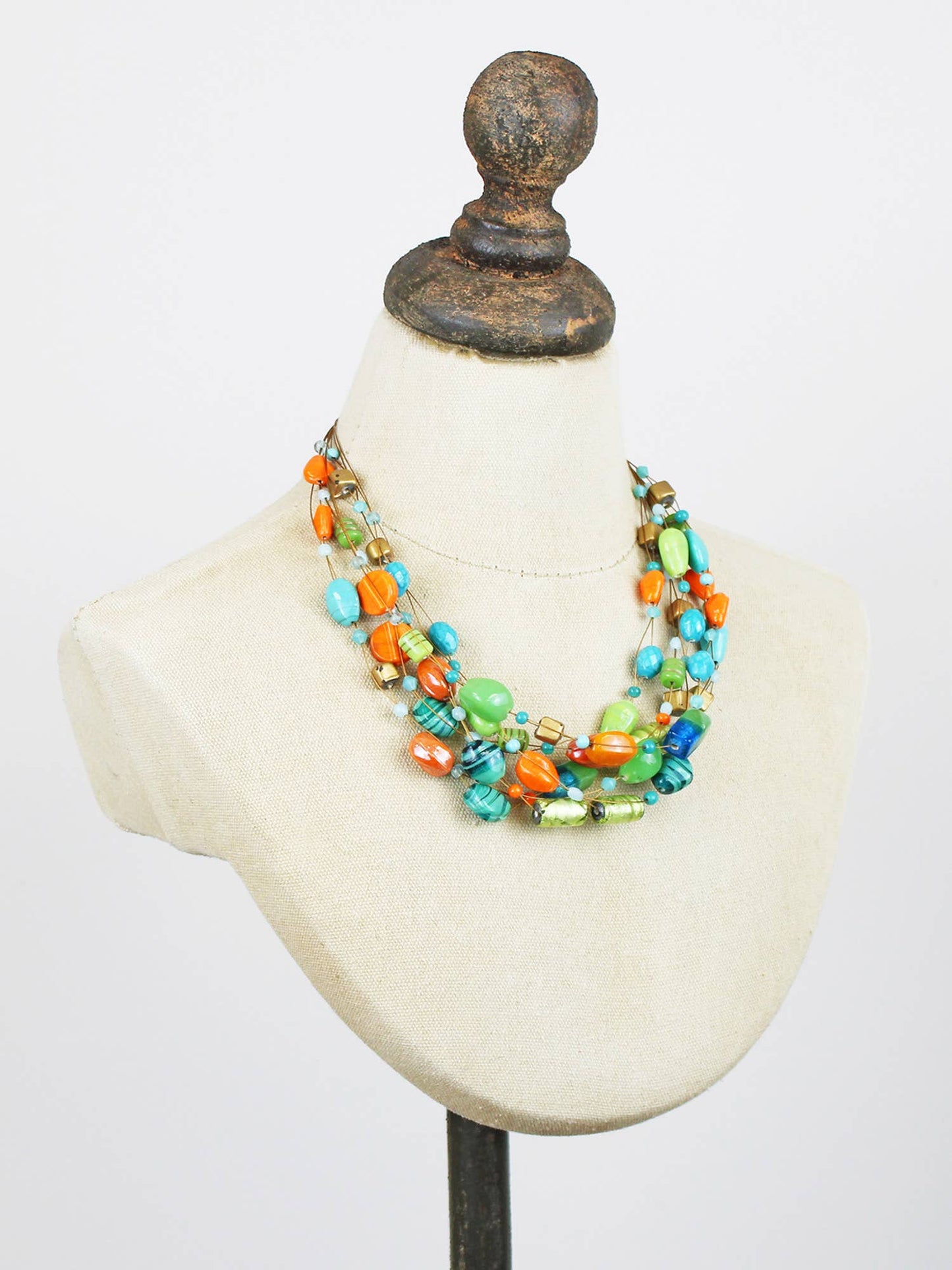 MIXED GLASS BEAD NECKLACE