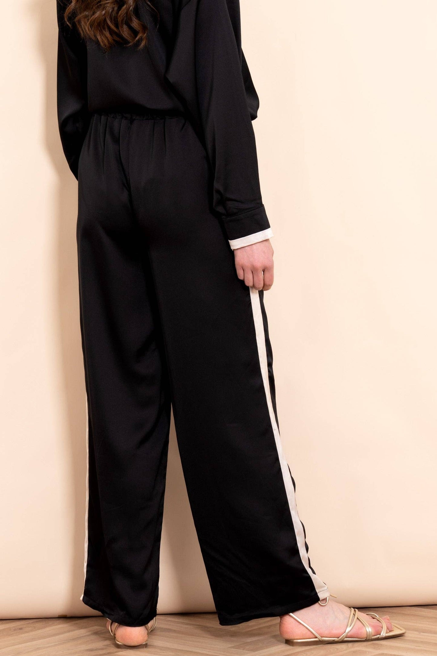 Black/Cream, Contrast Stripe