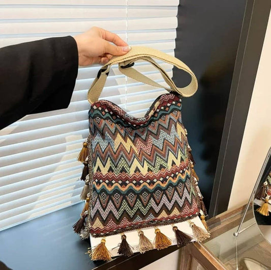 Medium Size Multicolour Zigzac Print Tasselled Messenger Bag: Brown