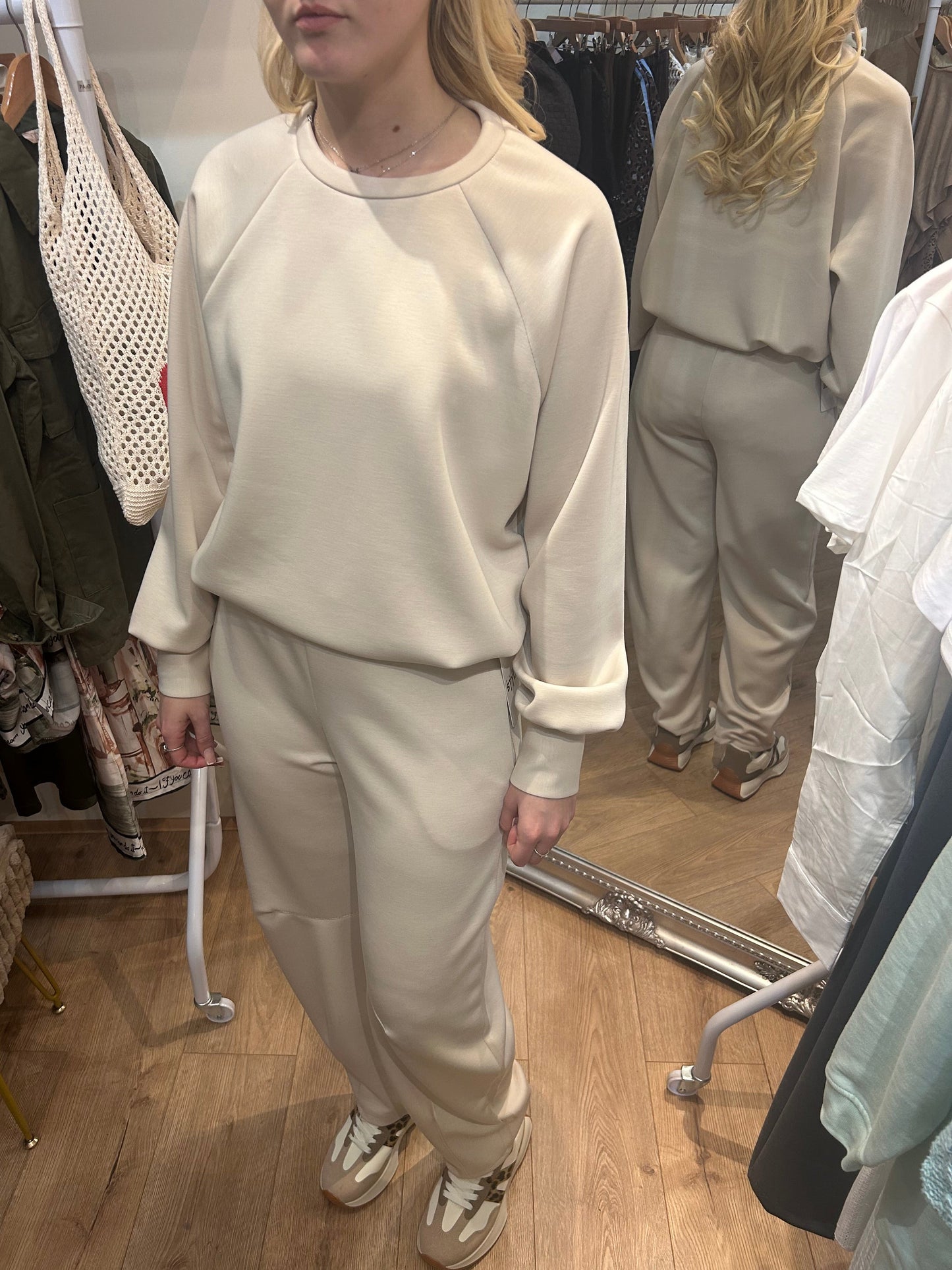 CREAM SOFT TOUCH ADJUSTABLE TRACKSUIT