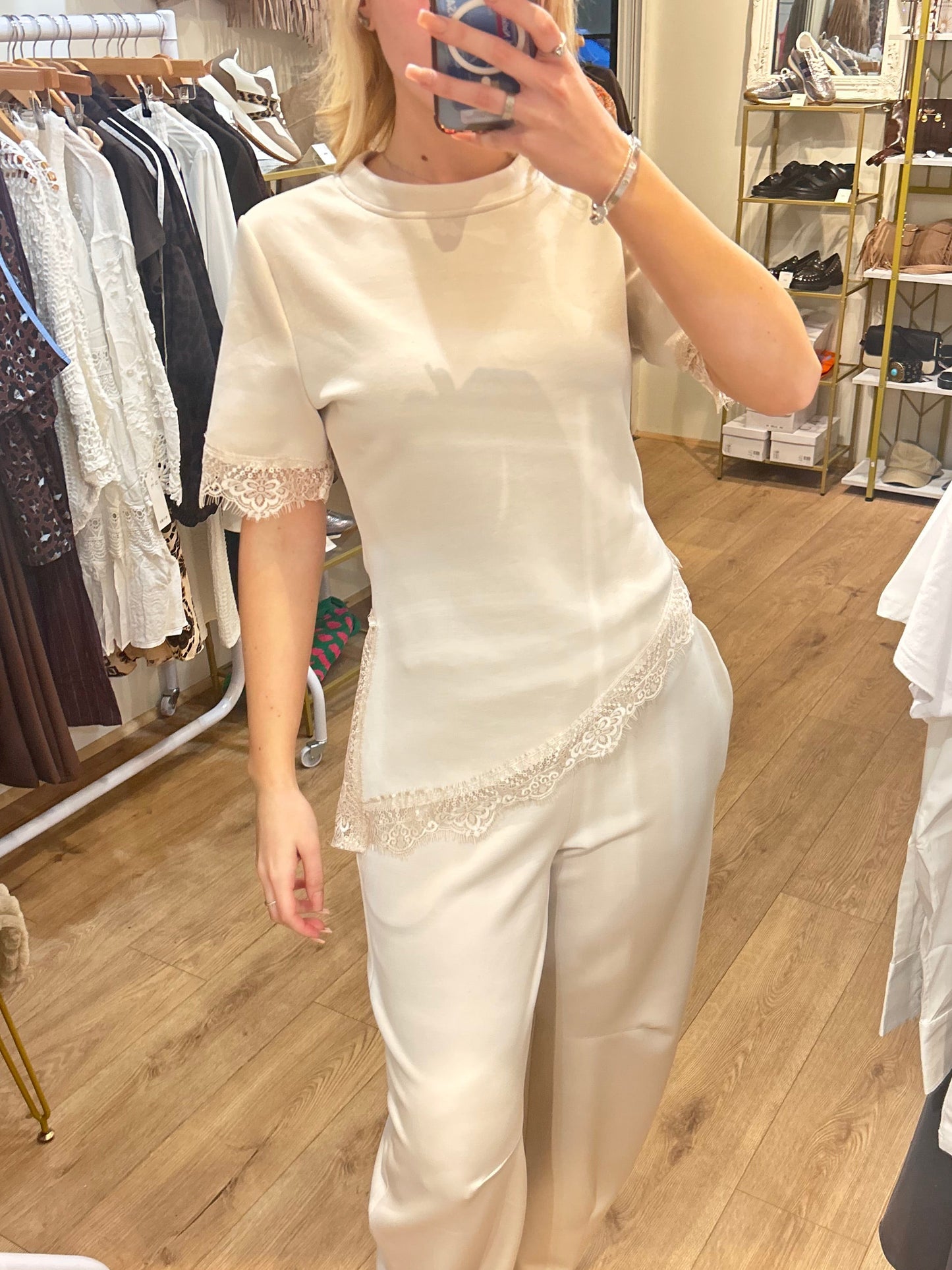 CREAM LACE TRIM TSHIRT