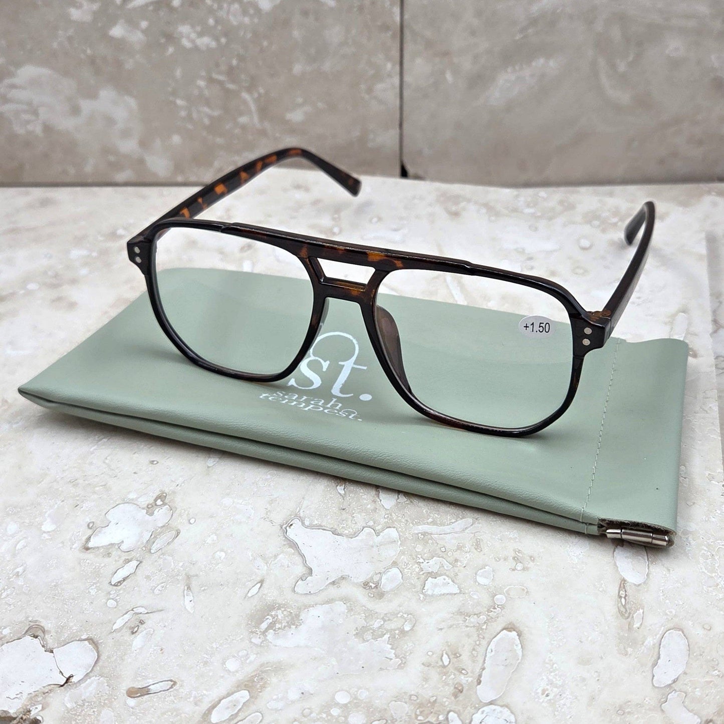 Tortoiseshell aviator style reading glasses: 1.5