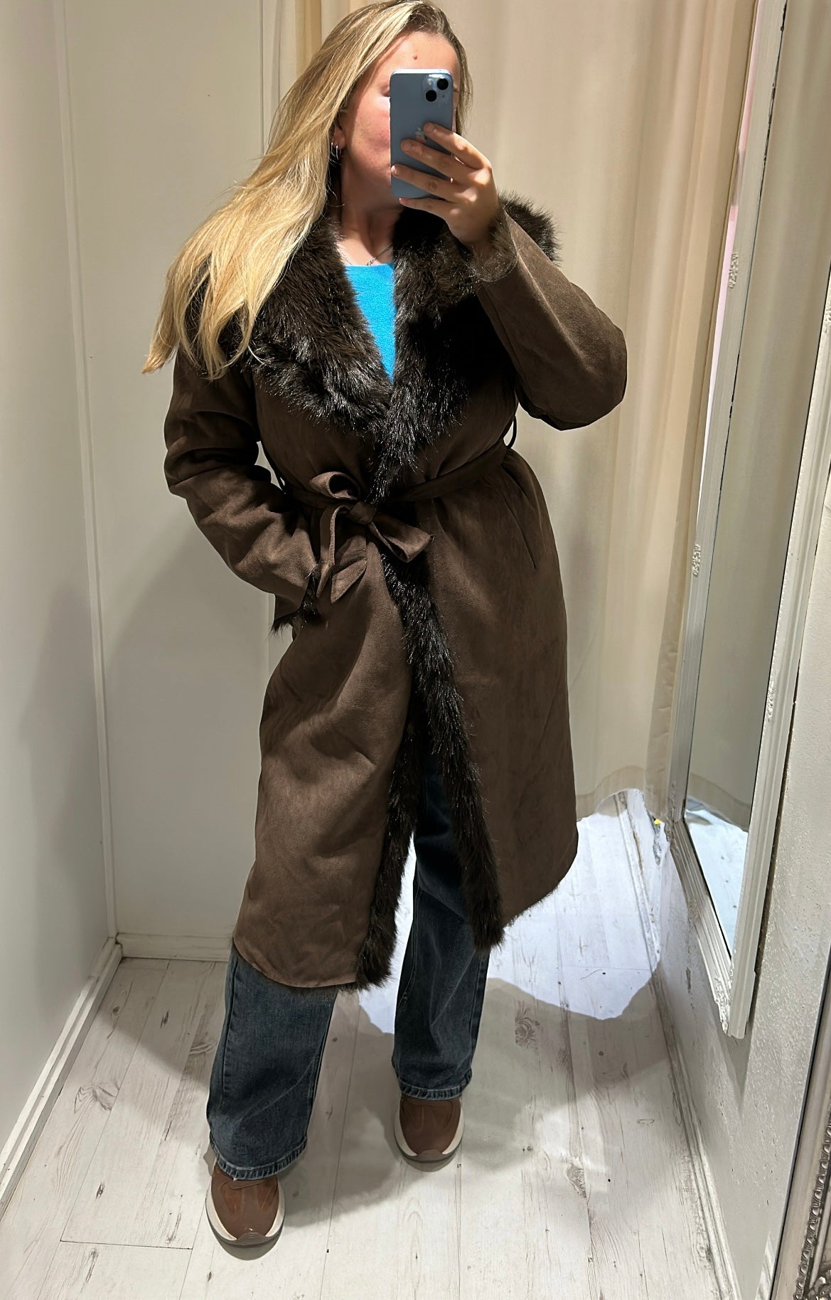 Reversible Tie Faux Fur