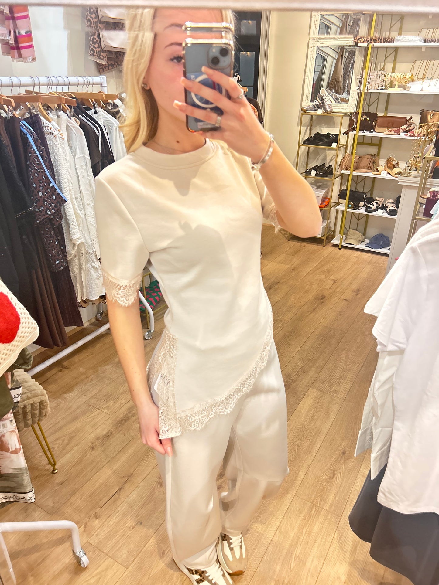 CREAM LACE TRIM TSHIRT
