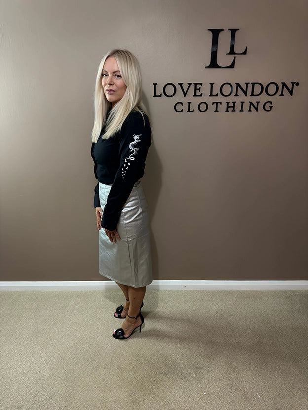 FITTED STRETCH SHIRT WITH LOVE LONDON DESIGN