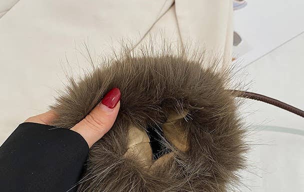 Soft Faux Fur Mobile Bag Essential Bag: Black